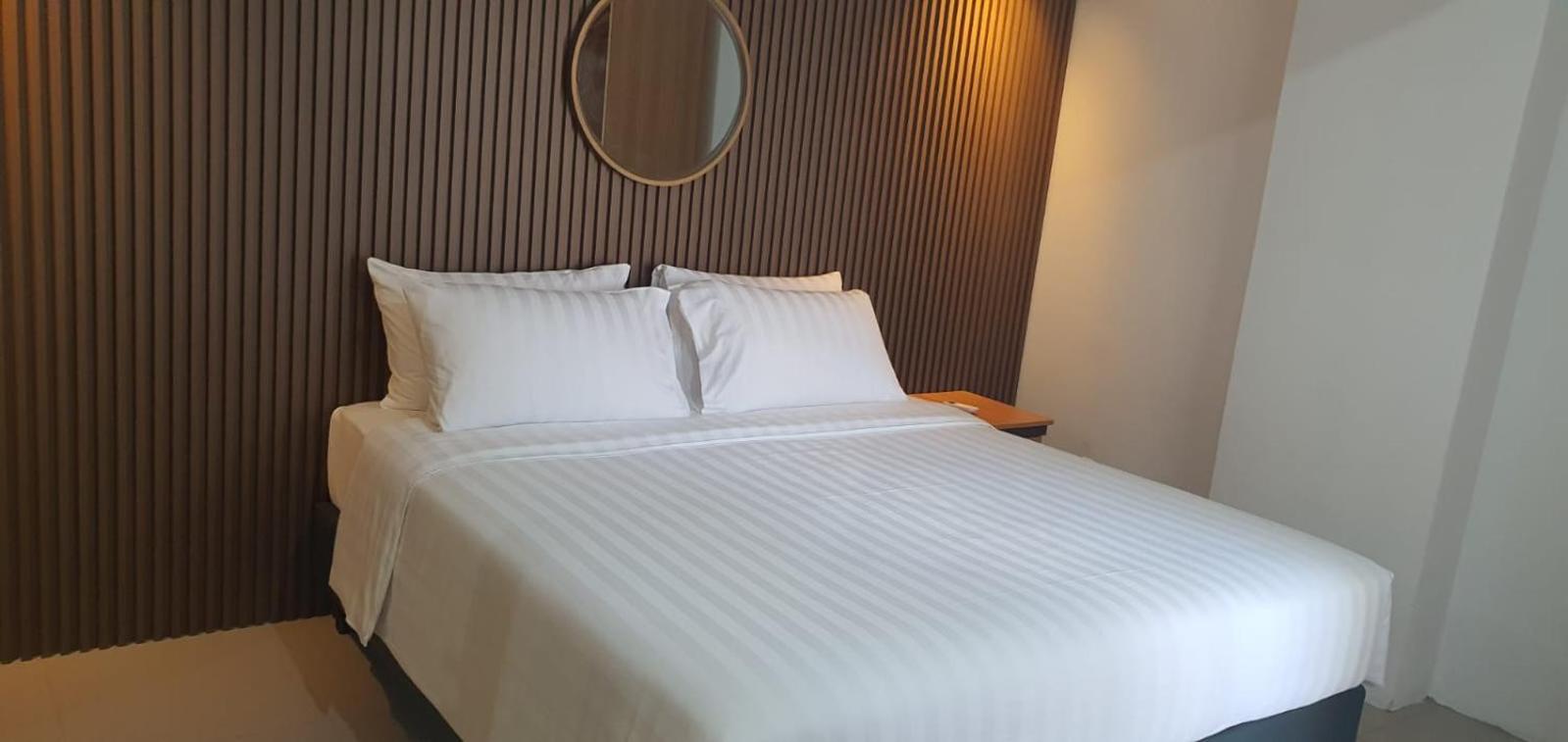 Nemuru Hotel Ciputat Pondokcabe Hilir Zewnętrze zdjęcie