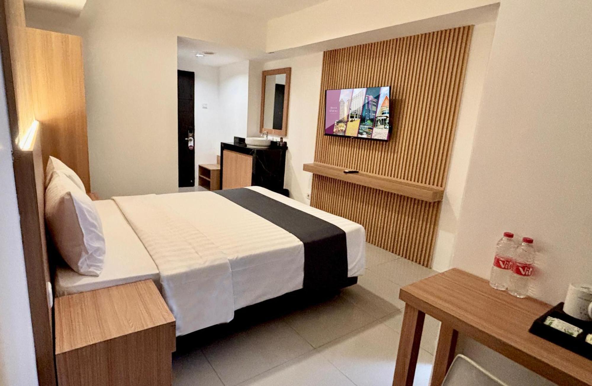 Nemuru Hotel Ciputat Pondokcabe Hilir Zewnętrze zdjęcie